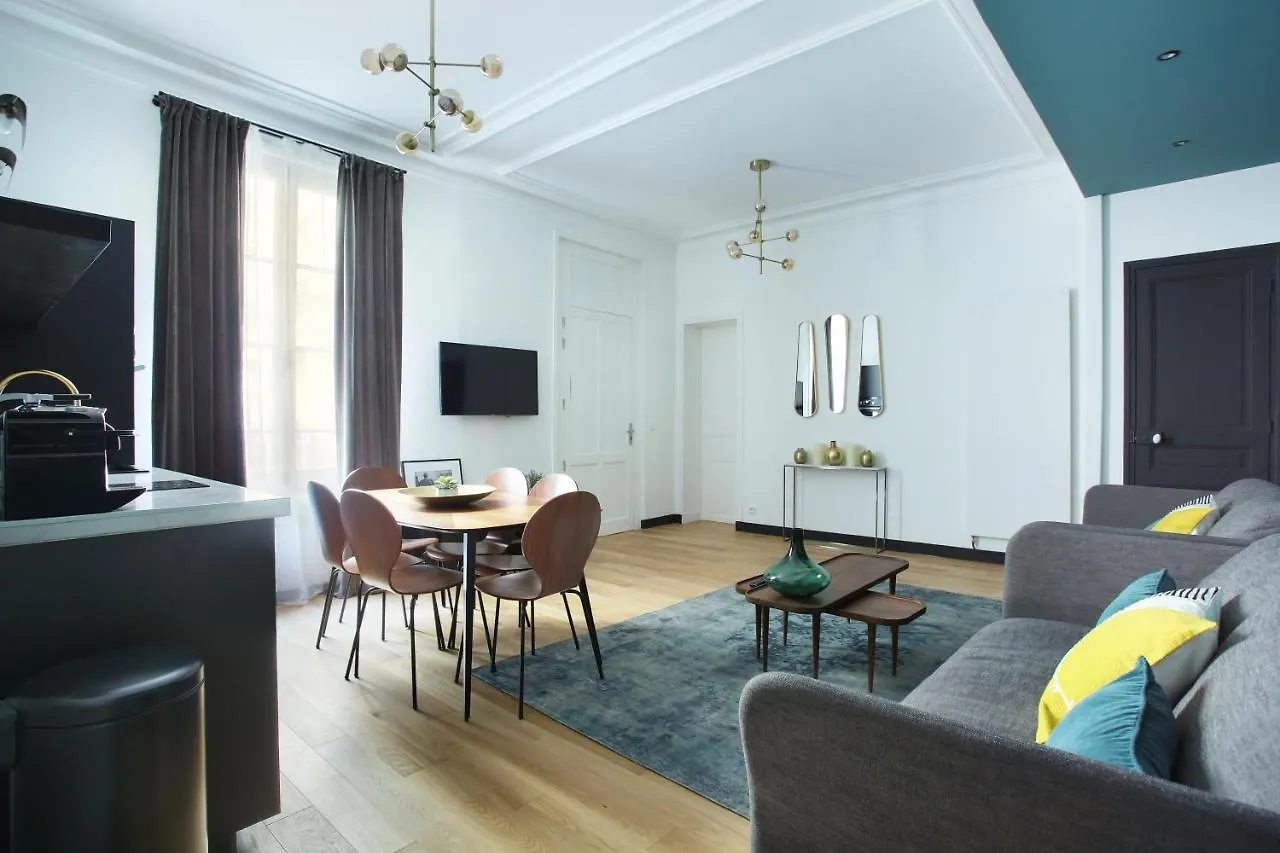 Appartement Splendide Champ De Mars - Tour Eiffel *